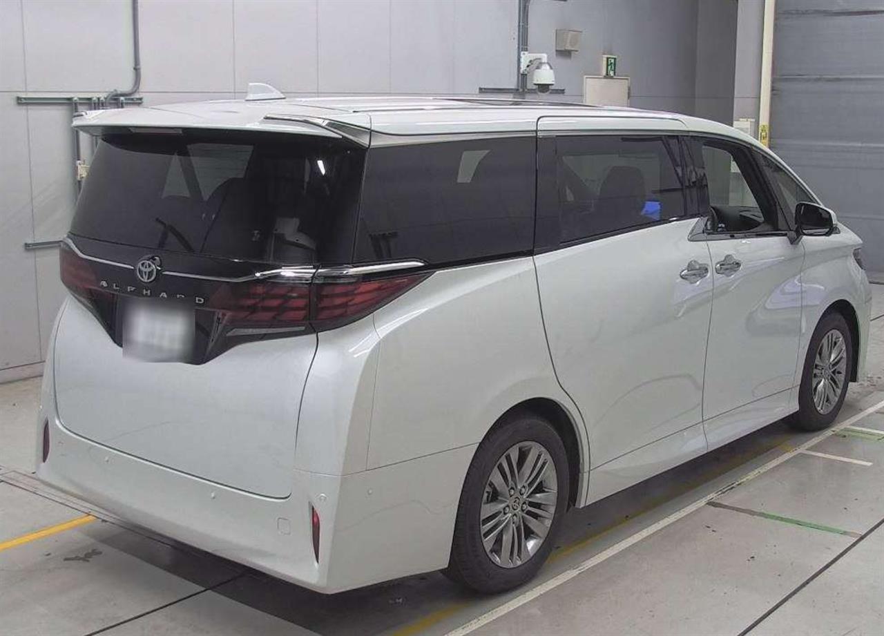 2025 Toyota Alphard
