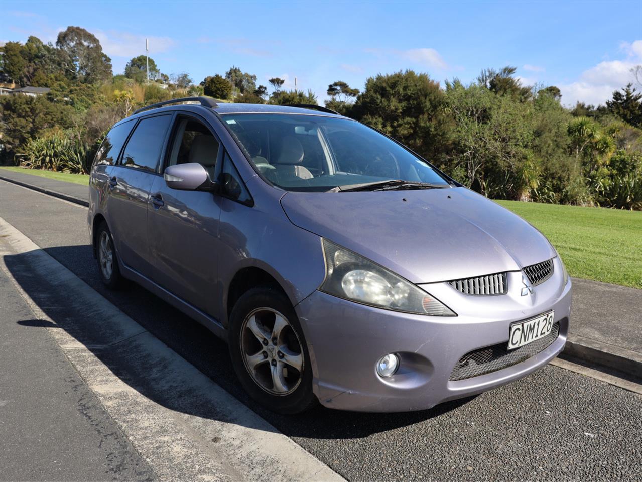 2005 Mitsubishi Grandis