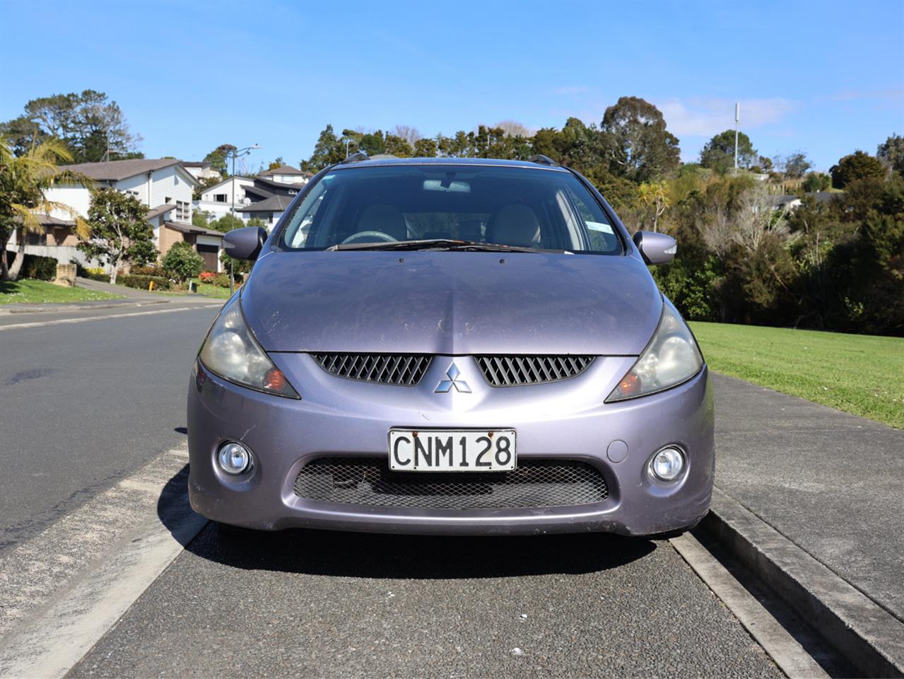 2005 Mitsubishi Grandis