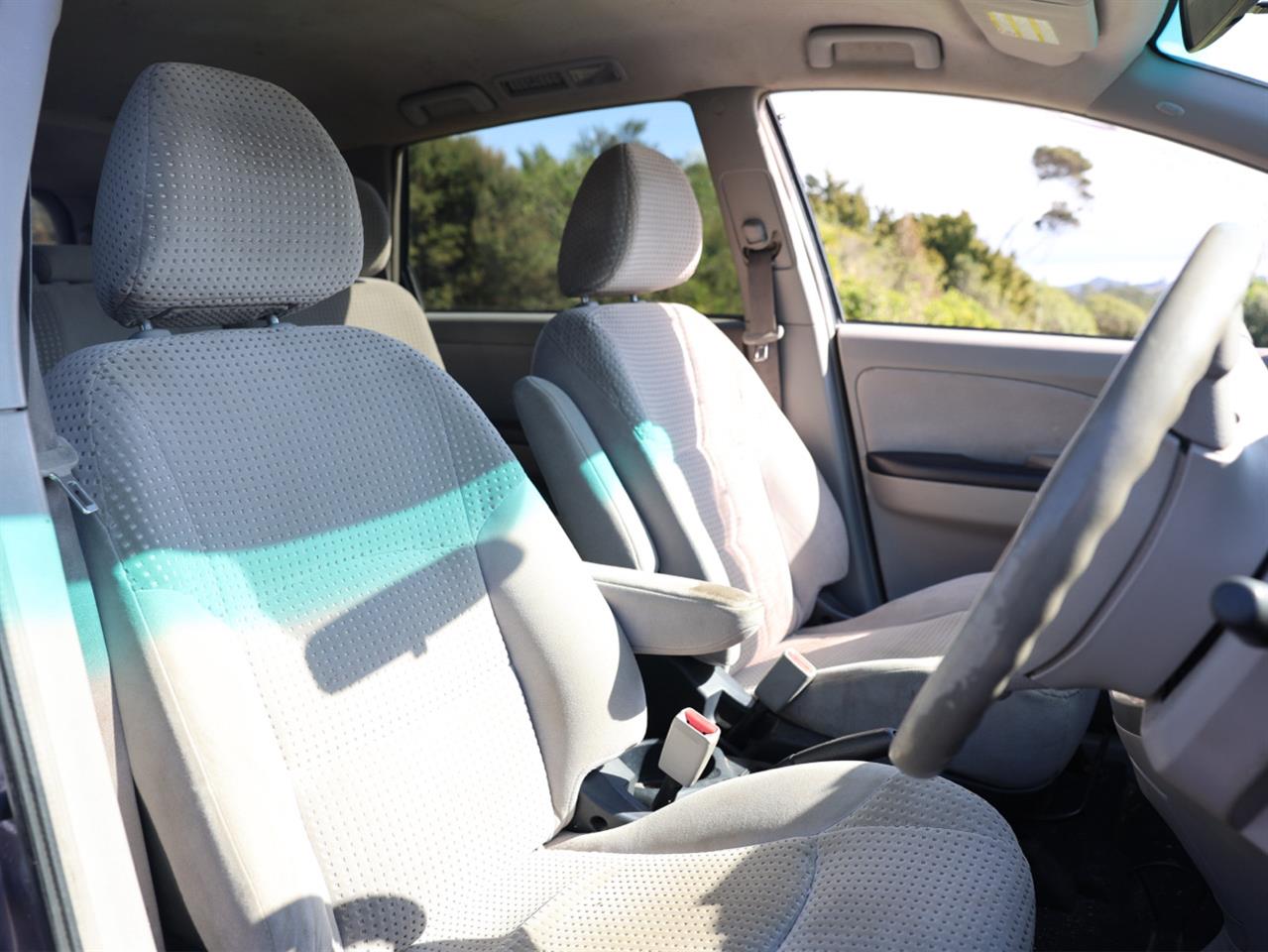 2005 Mitsubishi Grandis