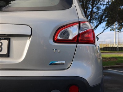 2011 Nissan QASHQAI - Thumbnail