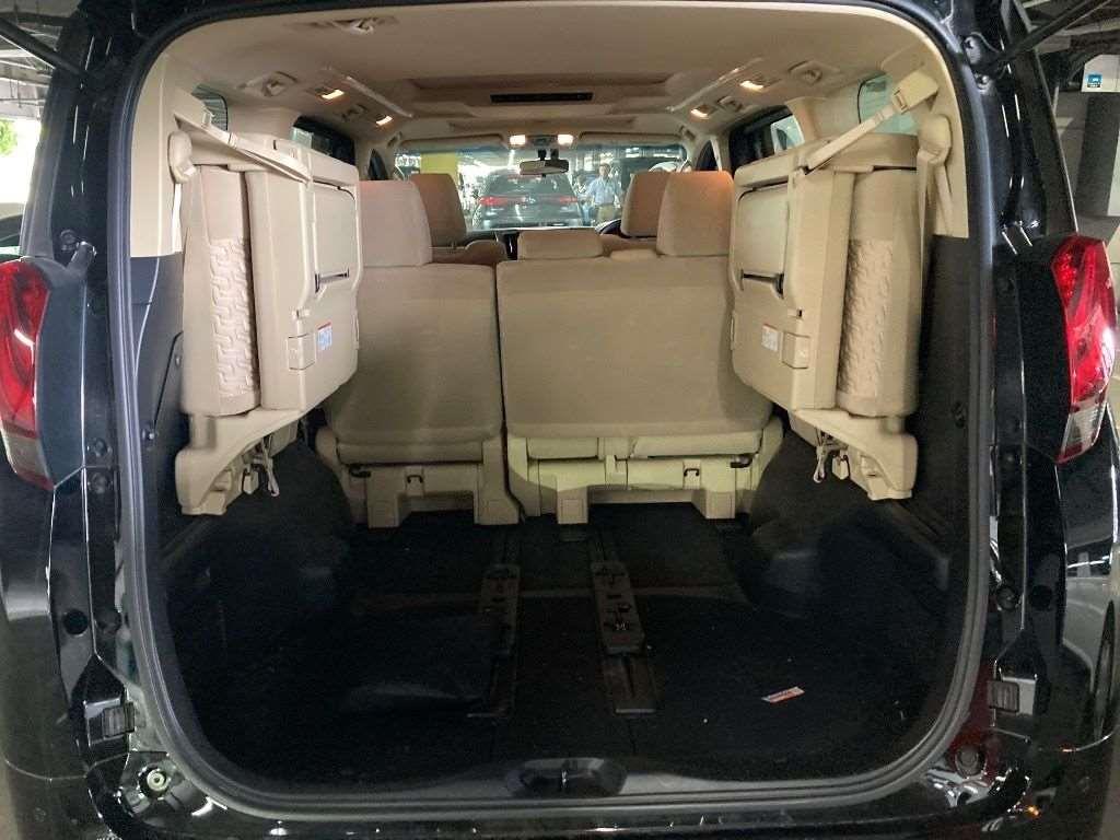 2015 Toyota Alphard