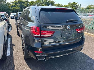 2017 BMW X5 - Thumbnail
