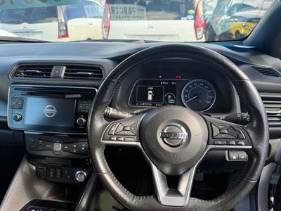 2018 Nissan Leaf - Thumbnail