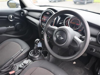 2015 Mini Cooper - Thumbnail