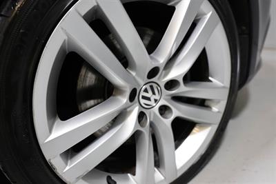 2015 Volkswagen Passat - Thumbnail