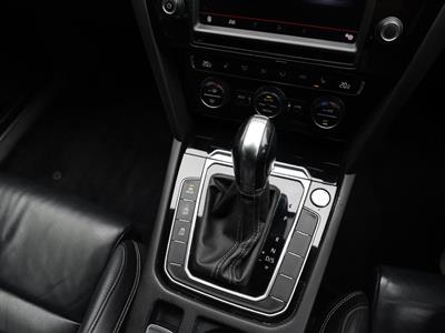 2016 Volkswagen PASSAT - Thumbnail