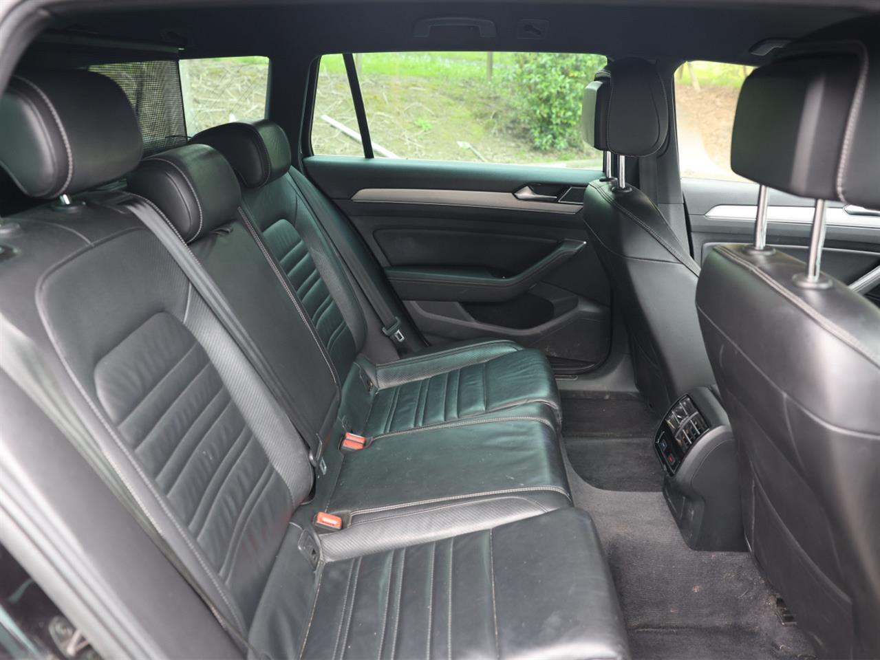 2016 Volkswagen PASSAT