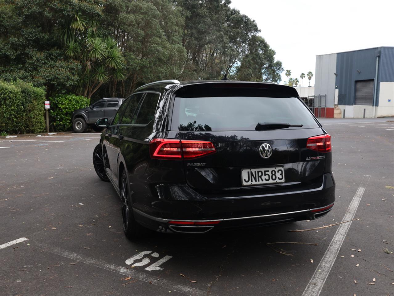 2016 Volkswagen PASSAT