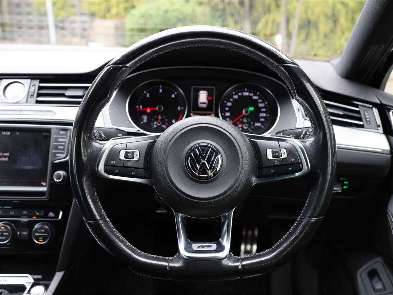 2016 Volkswagen PASSAT