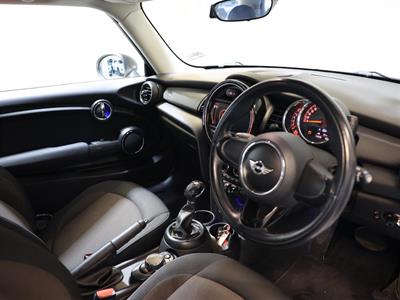 2016 Mini Cooper - Thumbnail