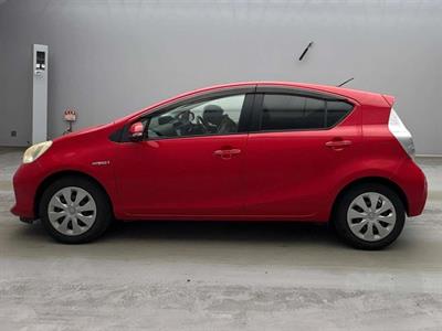 2013 Toyota Aqua - Thumbnail