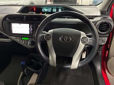 2013 Toyota Aqua - Thumbnail