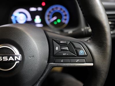 2021 Nissan Leaf - Thumbnail