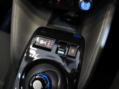 2021 Nissan Leaf - Thumbnail