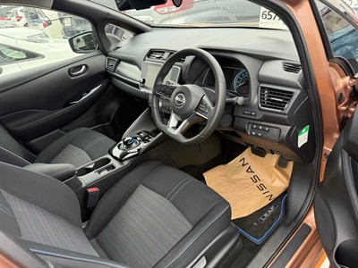 2021 Nissan Leaf - Thumbnail