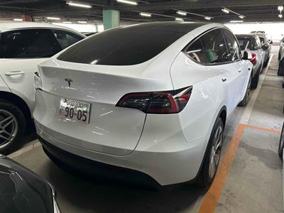 2022 Tesla Model Y - Thumbnail