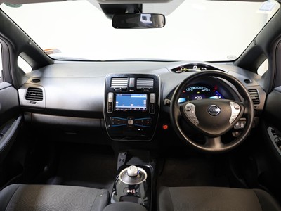 2017 Nissan Leaf - Thumbnail