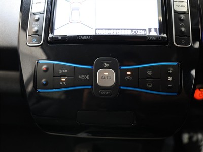 2017 Nissan Leaf - Thumbnail