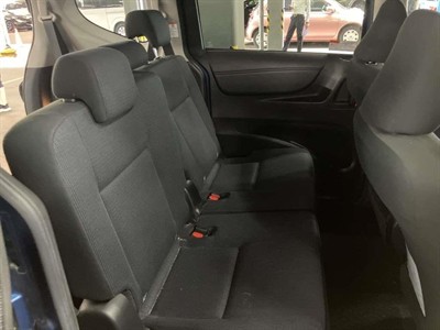 2016 Toyota Sienta - Thumbnail