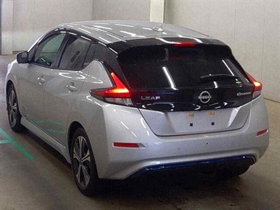 2022 Nissan Leaf - Thumbnail