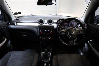 2017 Suzuki Swift - Thumbnail