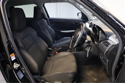 2017 Suzuki Swift - Thumbnail