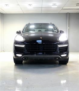 2015 Porsche Cayenne - Thumbnail