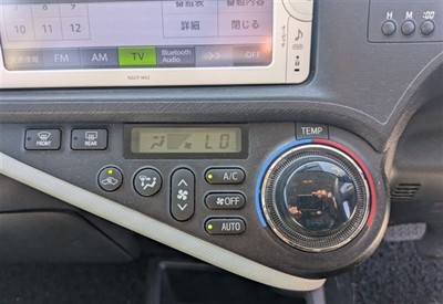 2013 Toyota Aqua - Thumbnail