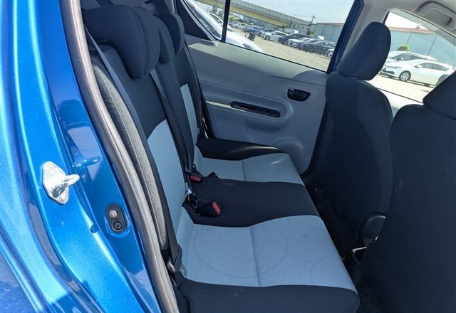 2013 Toyota Aqua