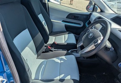 2013 Toyota Aqua - Thumbnail
