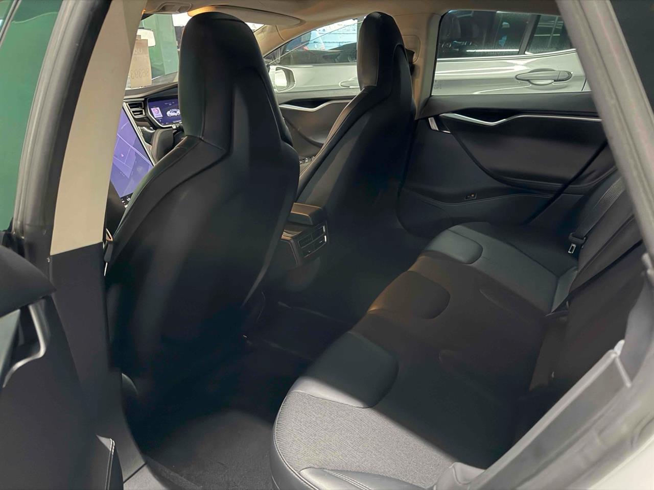 2015 Tesla Model S