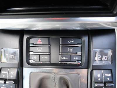 2015 Porsche Macan - Thumbnail