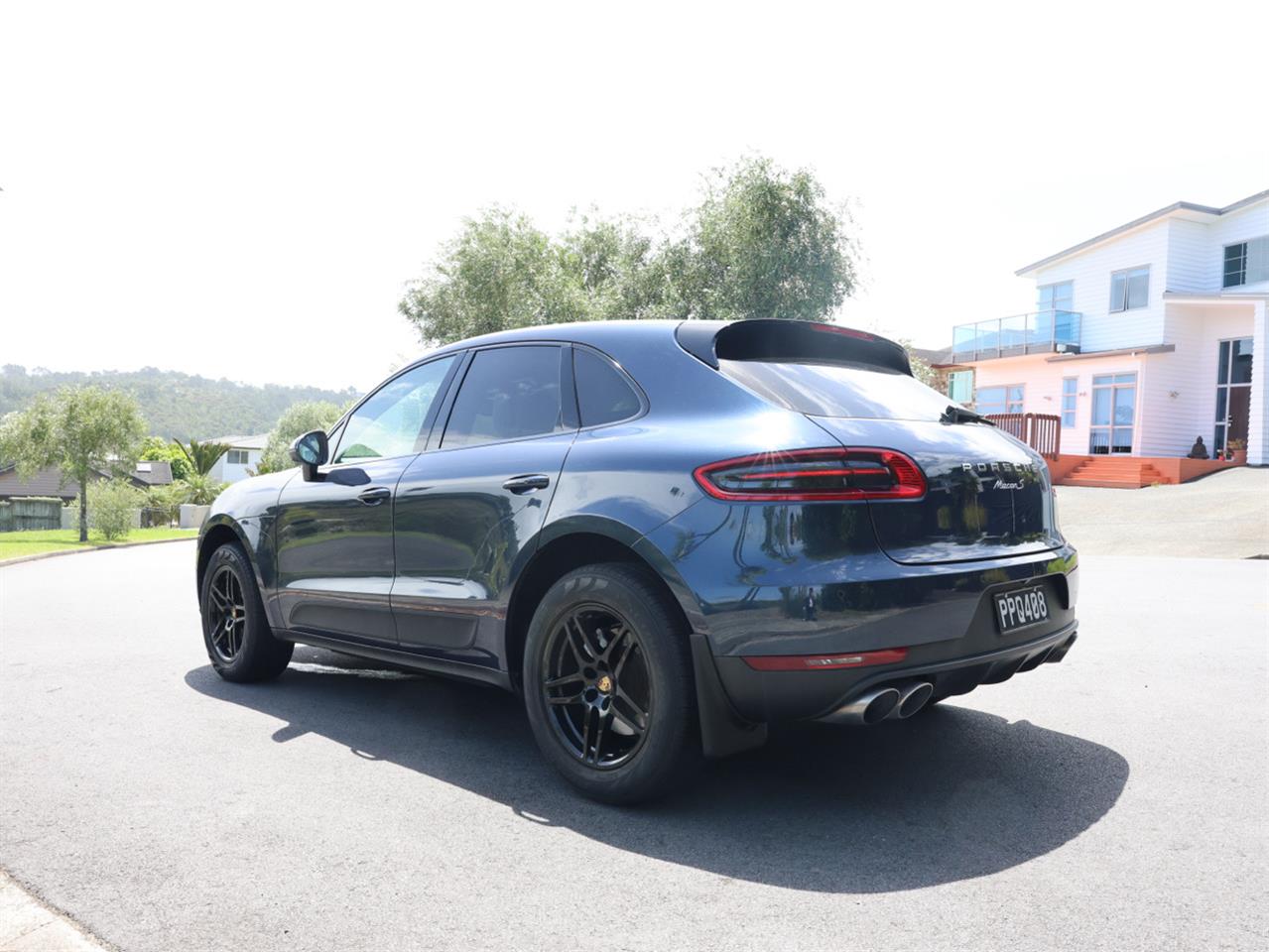 2015 Porsche Macan