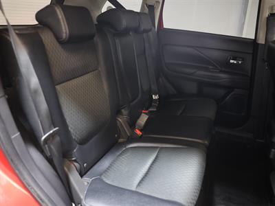 2014 Mitsubishi Outlander - Thumbnail