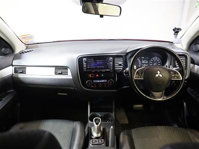 2014 Mitsubishi Outlander - Thumbnail