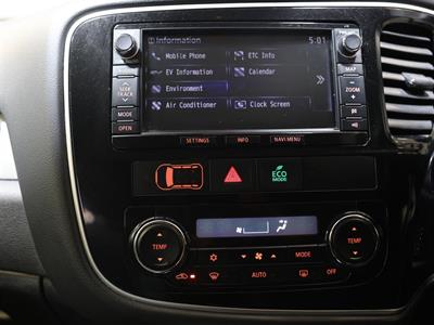 2014 Mitsubishi Outlander - Thumbnail