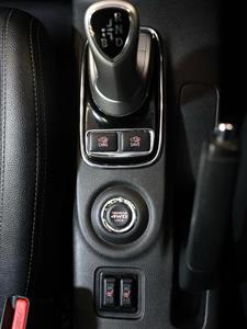 2014 Mitsubishi Outlander - Thumbnail