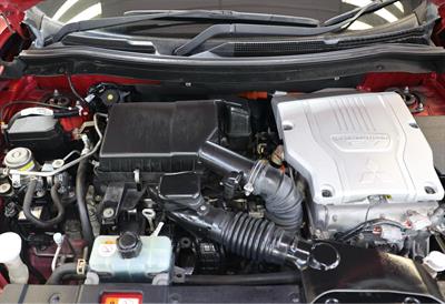 2014 Mitsubishi Outlander - Thumbnail