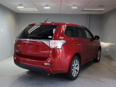 2014 Mitsubishi Outlander - Thumbnail