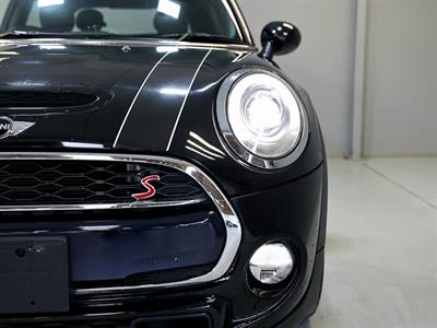 2018 Mini Cooper - Thumbnail