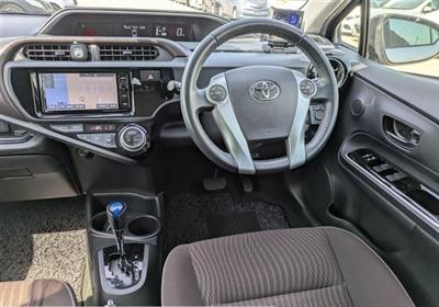 2015 Toyota Aqua - Thumbnail
