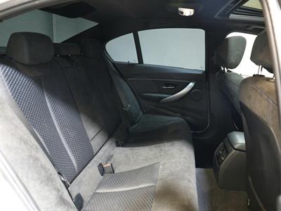 2013 BMW 320i - Thumbnail