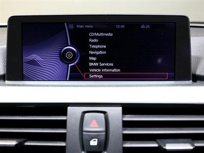 2013 BMW 320i - Thumbnail