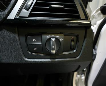 2013 BMW 320i - Thumbnail