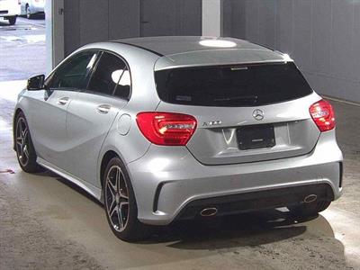 2013 Mercedes-Benz A180 Blue Efficiency - Thumbnail