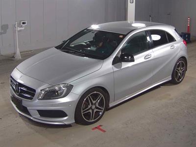 2013 Mercedes-Benz A180 Blue Efficiency - Thumbnail