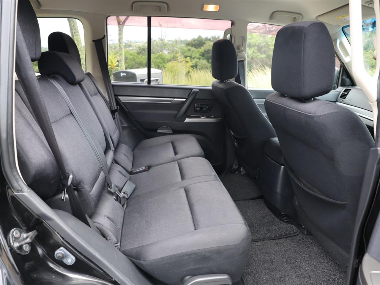 2013 Mitsubishi PAJERO