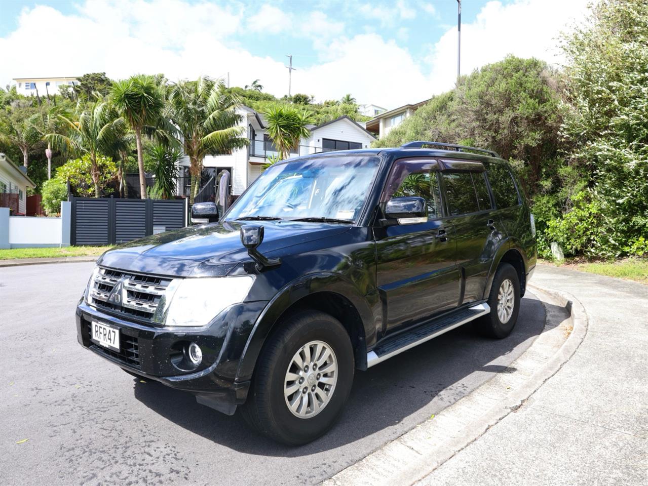 2013 Mitsubishi PAJERO