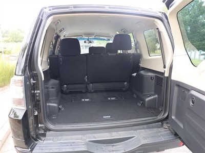 2013 Mitsubishi PAJERO - Thumbnail